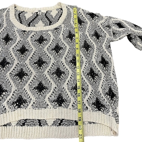Ya Los Angeles Sparkle Sweater Medium White Black Sequins Cropped Boxy - Picture 7 of 8